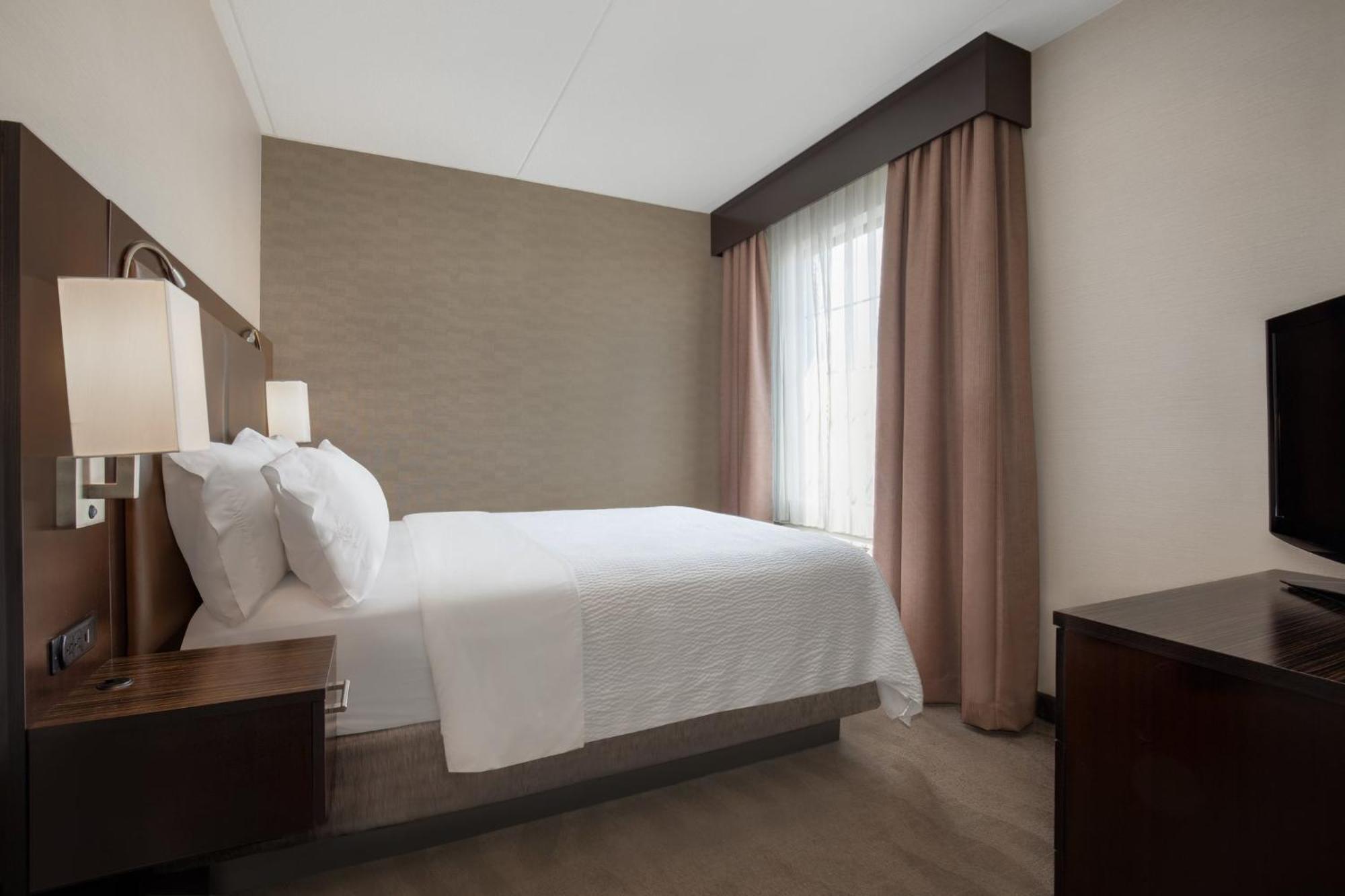 Holiday Inn Express Hotel & Suites Barrie By Ihg Ngoại thất bức ảnh