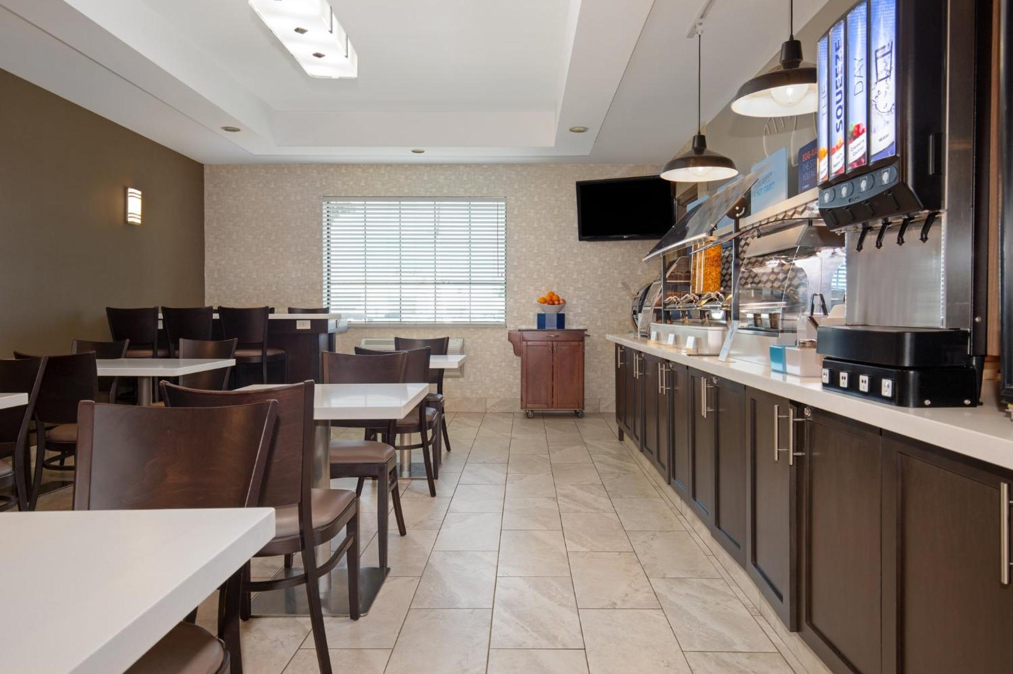 Holiday Inn Express Hotel & Suites Barrie By Ihg Ngoại thất bức ảnh