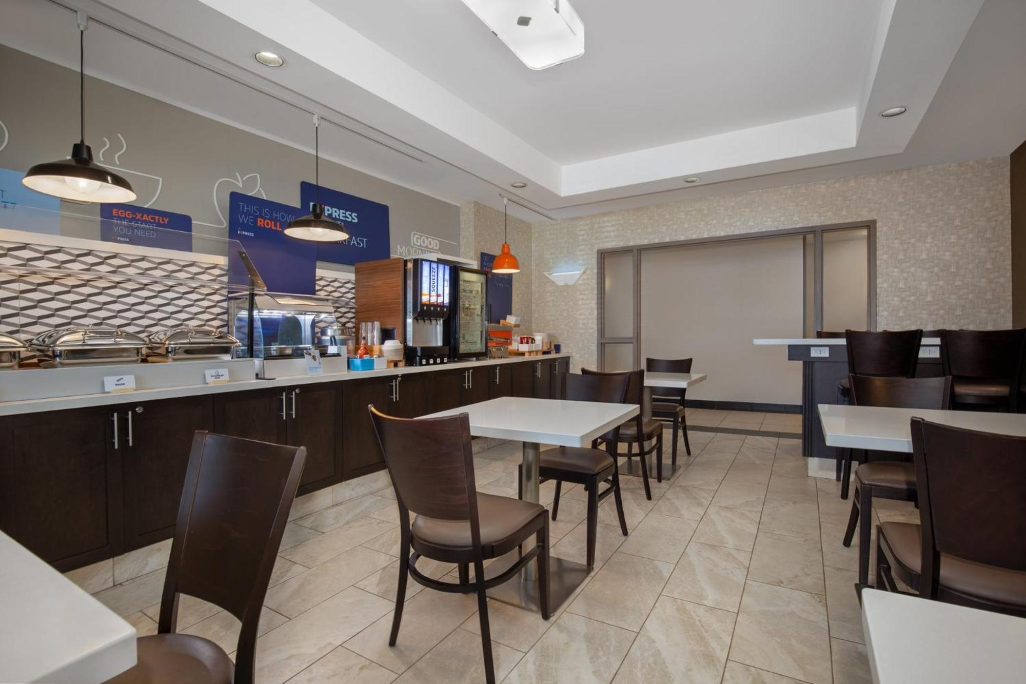 Holiday Inn Express Hotel & Suites Barrie By Ihg Ngoại thất bức ảnh