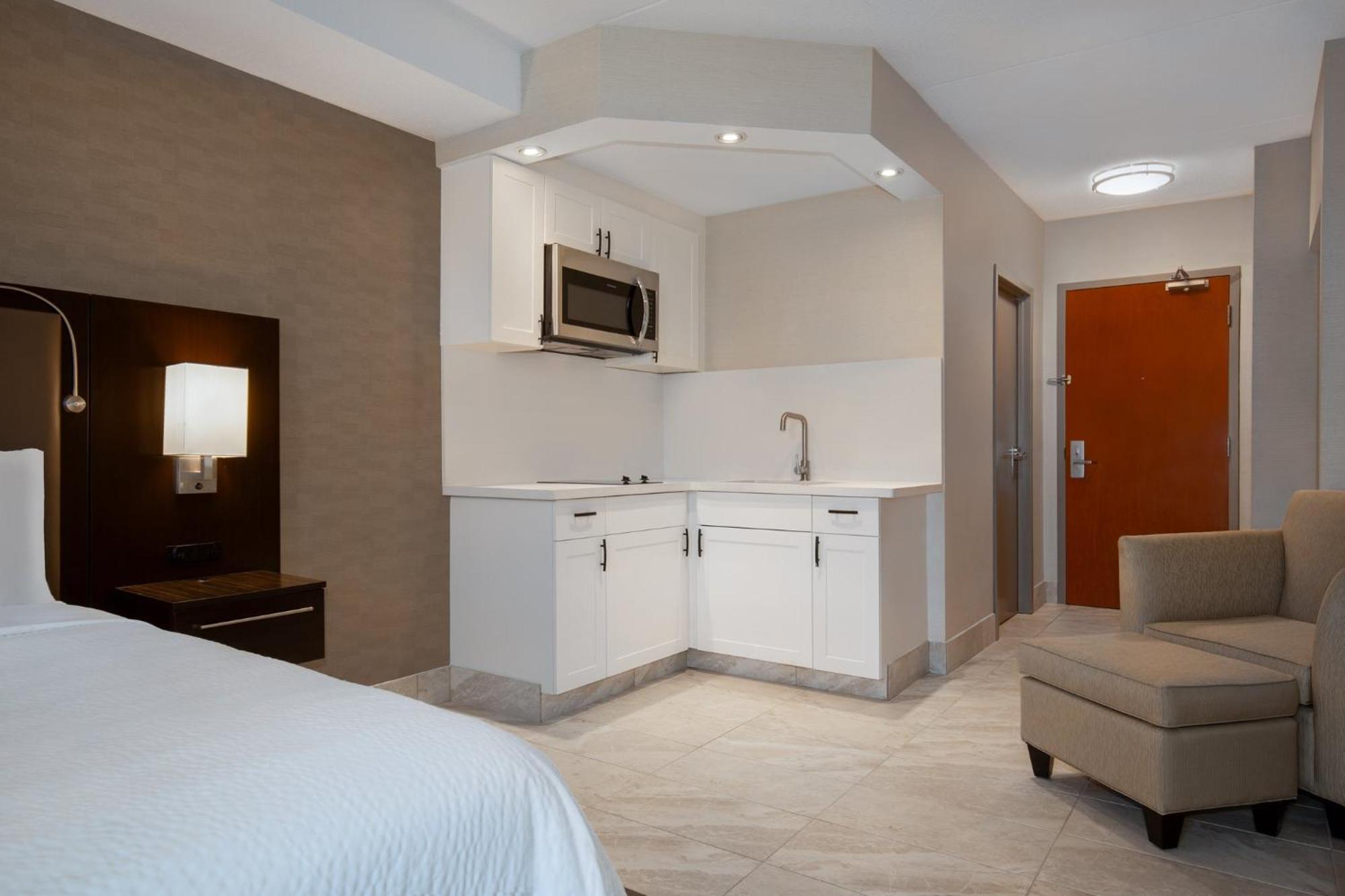 Holiday Inn Express Hotel & Suites Barrie By Ihg Ngoại thất bức ảnh