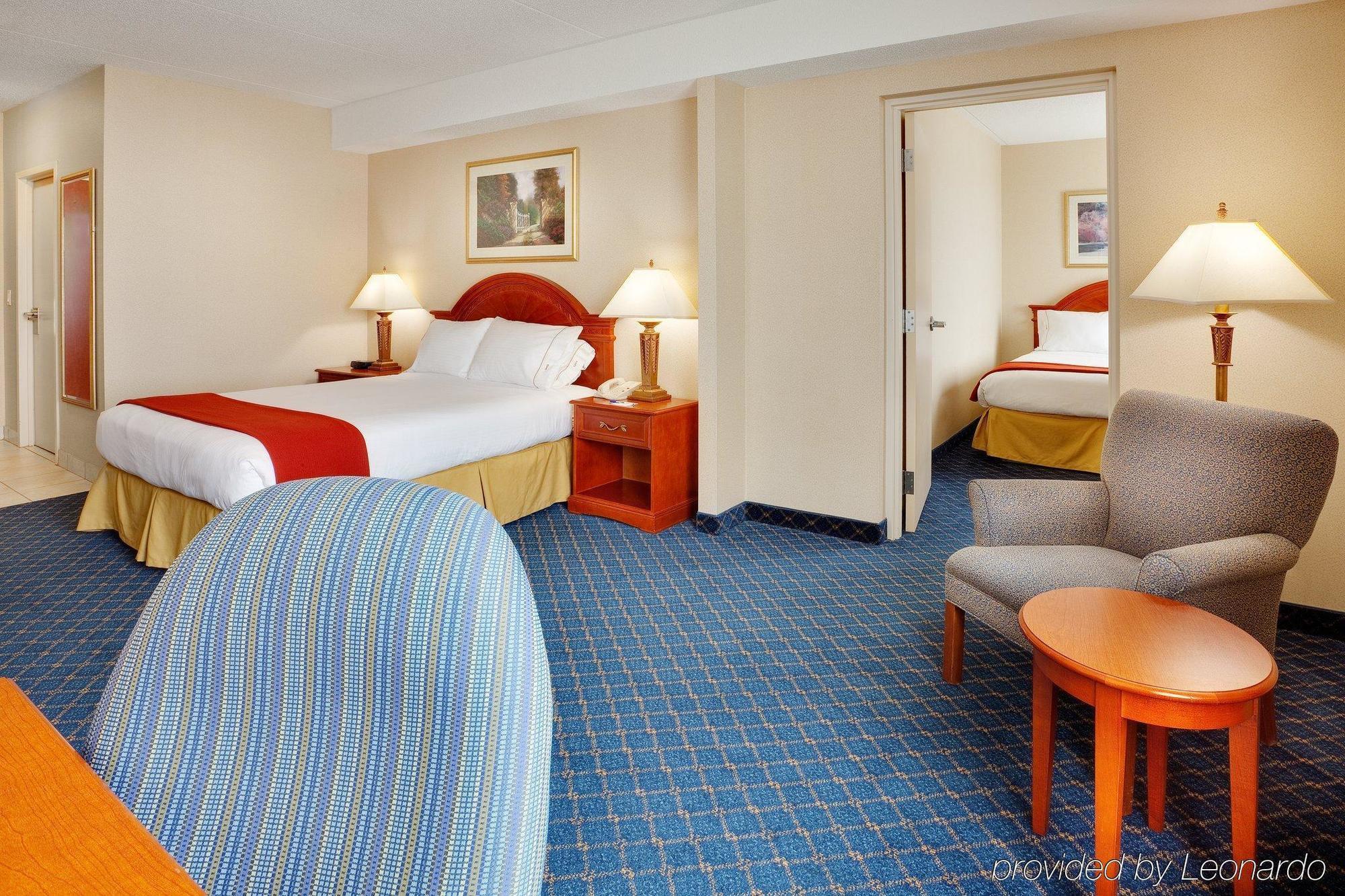 Holiday Inn Express Hotel & Suites Barrie By Ihg Ngoại thất bức ảnh